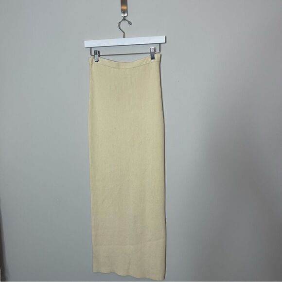 Song of Style Ariel knit maxi skirt in ivory Small (small flaw) - Picture 6 of 10
